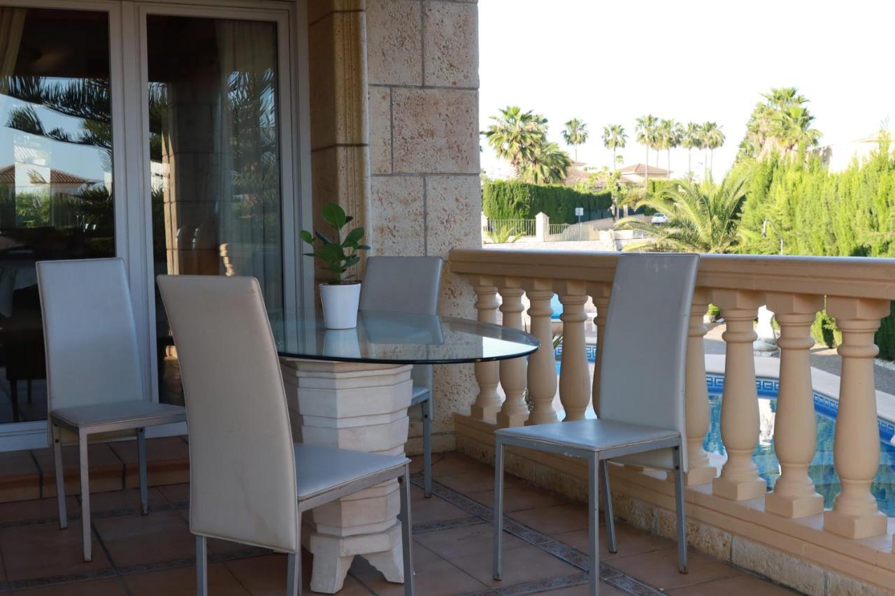 Villa Tres Palmeras muy cerca de Albir y Benidorm L'Alfas del Pi Exterior foto