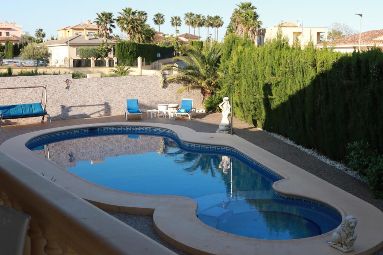 Villa Tres Palmeras muy cerca de Albir y Benidorm L'Alfas del Pi Exterior foto