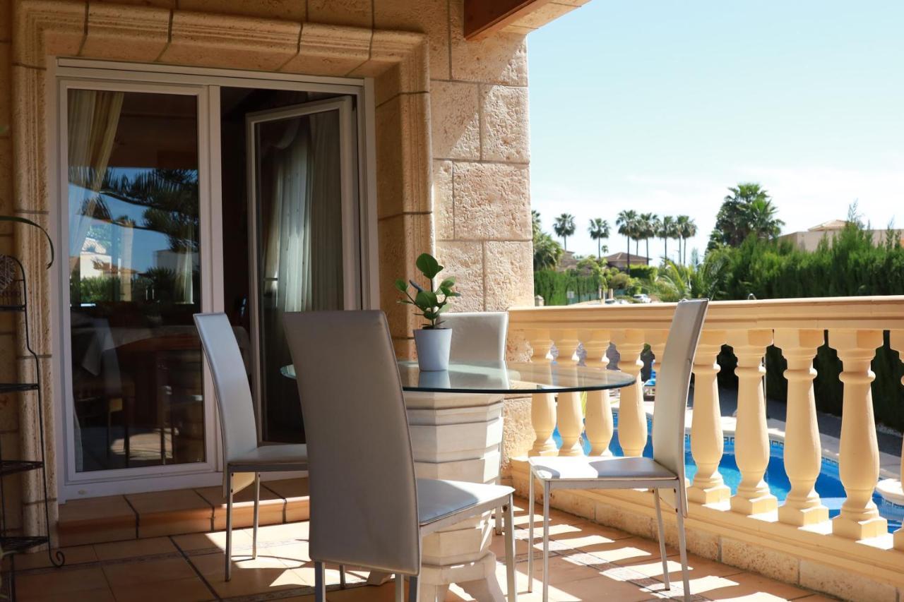 Villa Tres Palmeras muy cerca de Albir y Benidorm L'Alfas del Pi Exterior foto